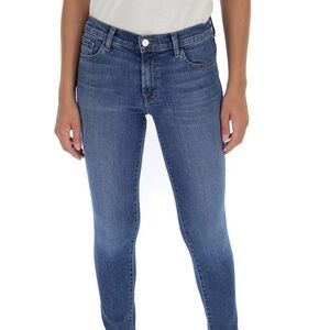 NEW! J Brand Curvy Fit Cigarette Leg Jeans. 30.